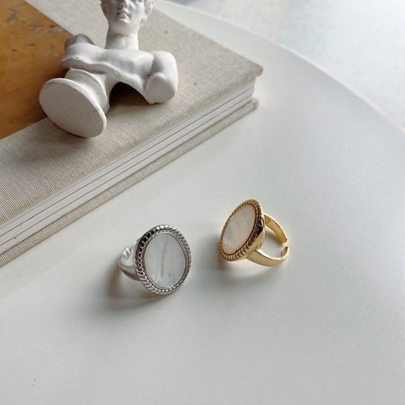 *925 Sterling Silver Oval Shell Adjustable Ring - Picture 12 of 12